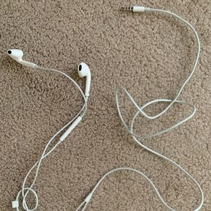 Apple earphones.